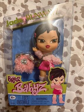 Bratz Babyz Jade Runwayz Pink Outfit Doll